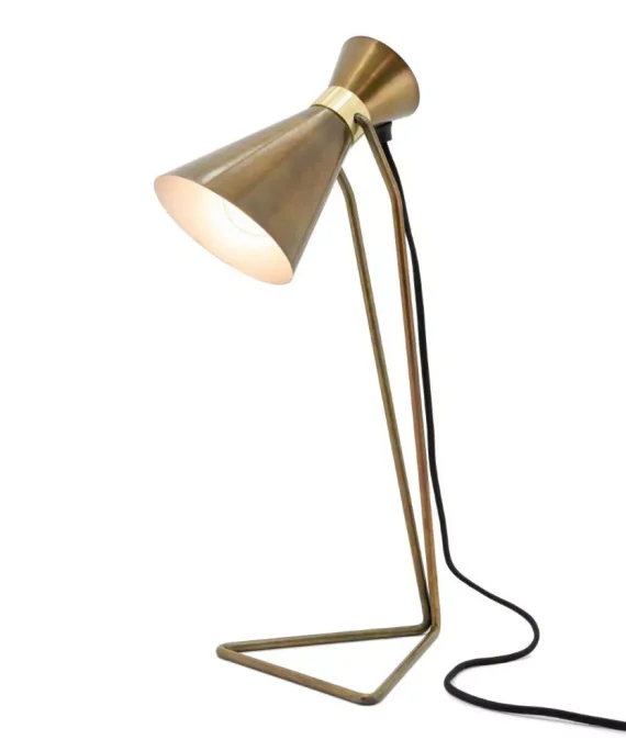 mithos-concept-prodotto-lampada-da-tavolo-scrivania-abhika-design-gold