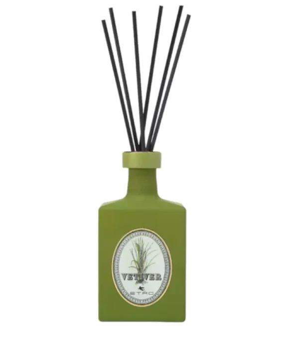 mithos-concept-prodotto-diffusore-per-ambiente-vetiver-etro-bottiglia-verde-bacchette-nere